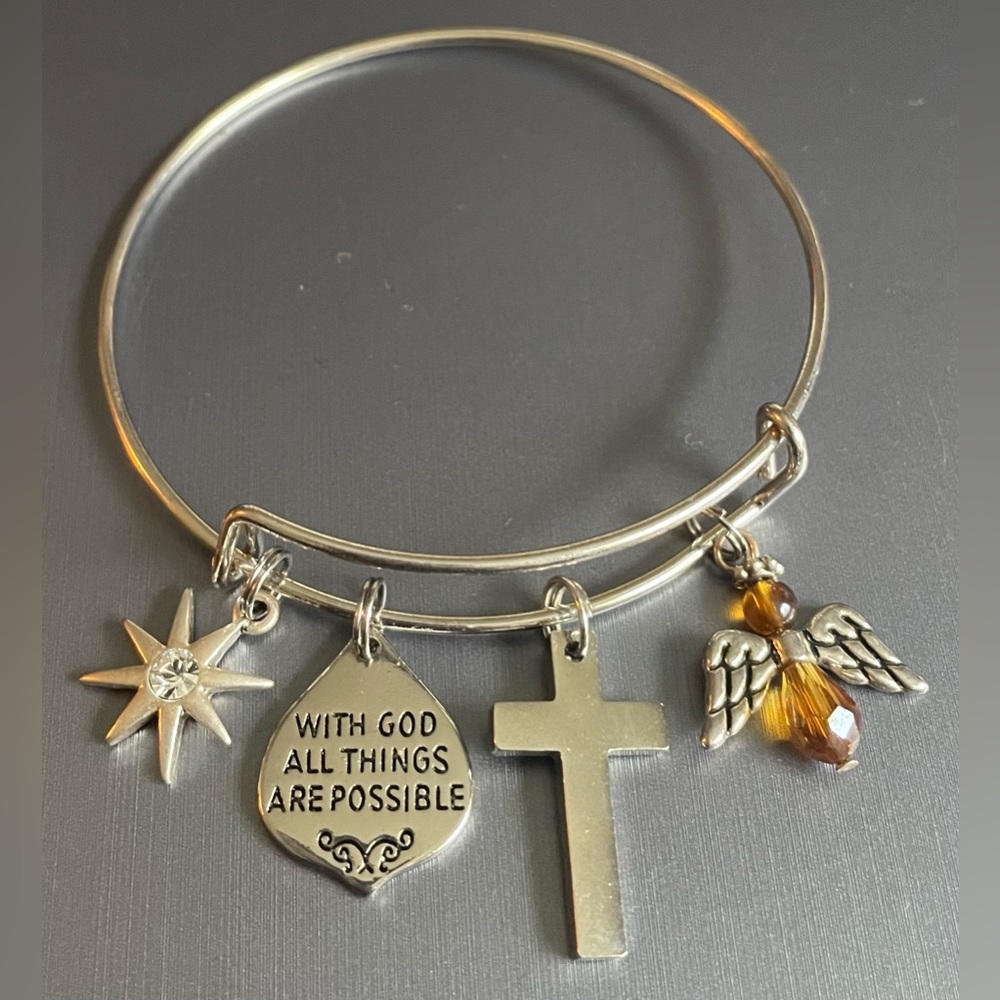 “With God All things Are Possible” 🙌🏽 Bangle in Silver-tone